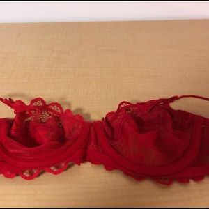SOLD ‼️Red lace bra